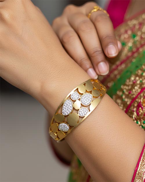 Crystal Bloom Anti-Tarnish Gold Plated Bracelet