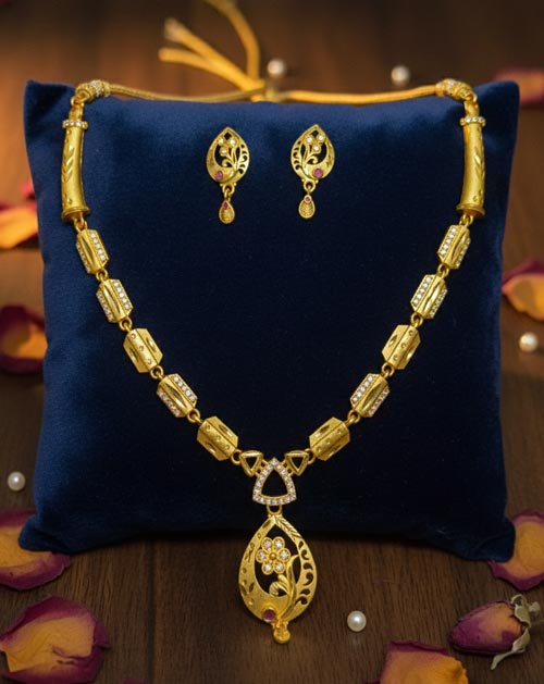 Floral Leaf Micro Gold Plated Necklace with Matching Earrings